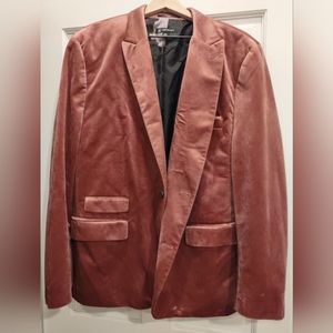 Men's dusty pink, velvet INC suit